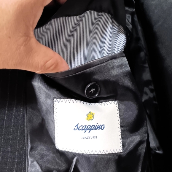 Elegant Charcoal Pinstripe Men's Blazer - Picture 7 of 16